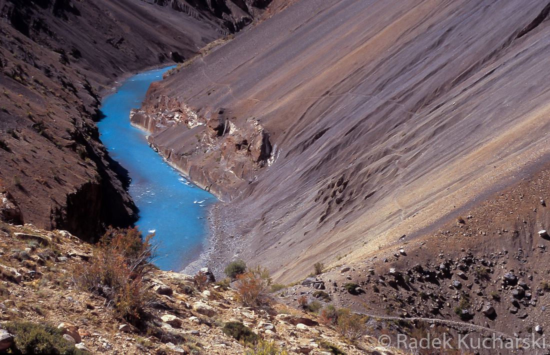Nie można wyświetlić zdjęcia: R-Kucharski_scanned-photos_Ladakh_007.jpg